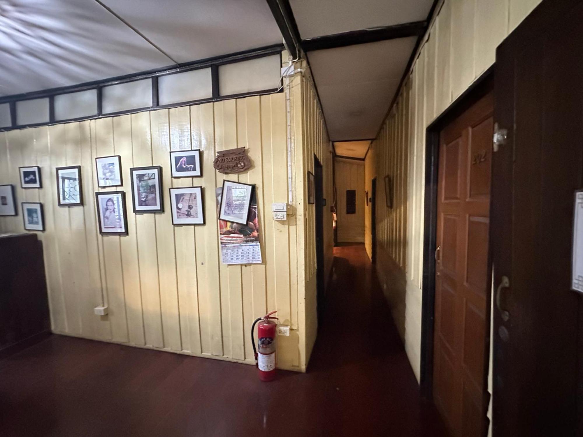 Nearthepark Boutique House Hostel Chiang Mai Buitenkant foto